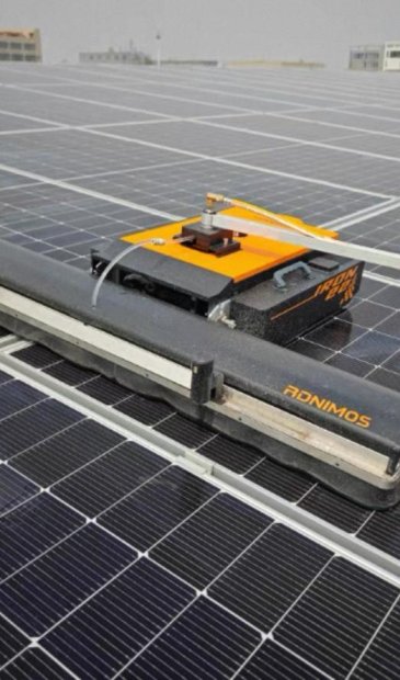 Güneş Paneli Temizleme Robotu